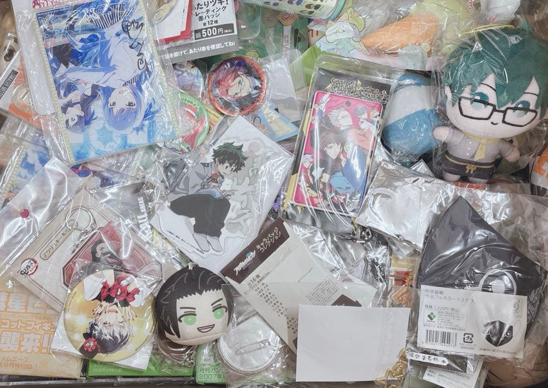 アニメグッズ ノンジャンル 缶バッジ アクリルスタンド 大量 まとめ