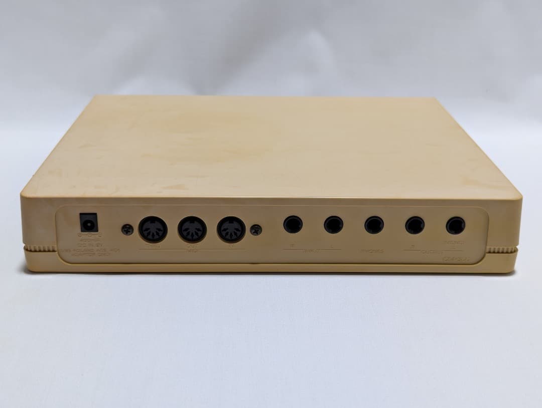 Roland CM-300 GS SOUND MODULE シンセサイザー 音源