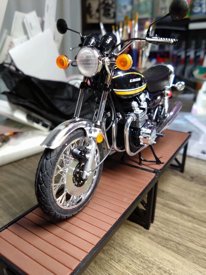 アオシマ 1／12 バイク　Z1 カワサキ（Kawasaki）900 完成品