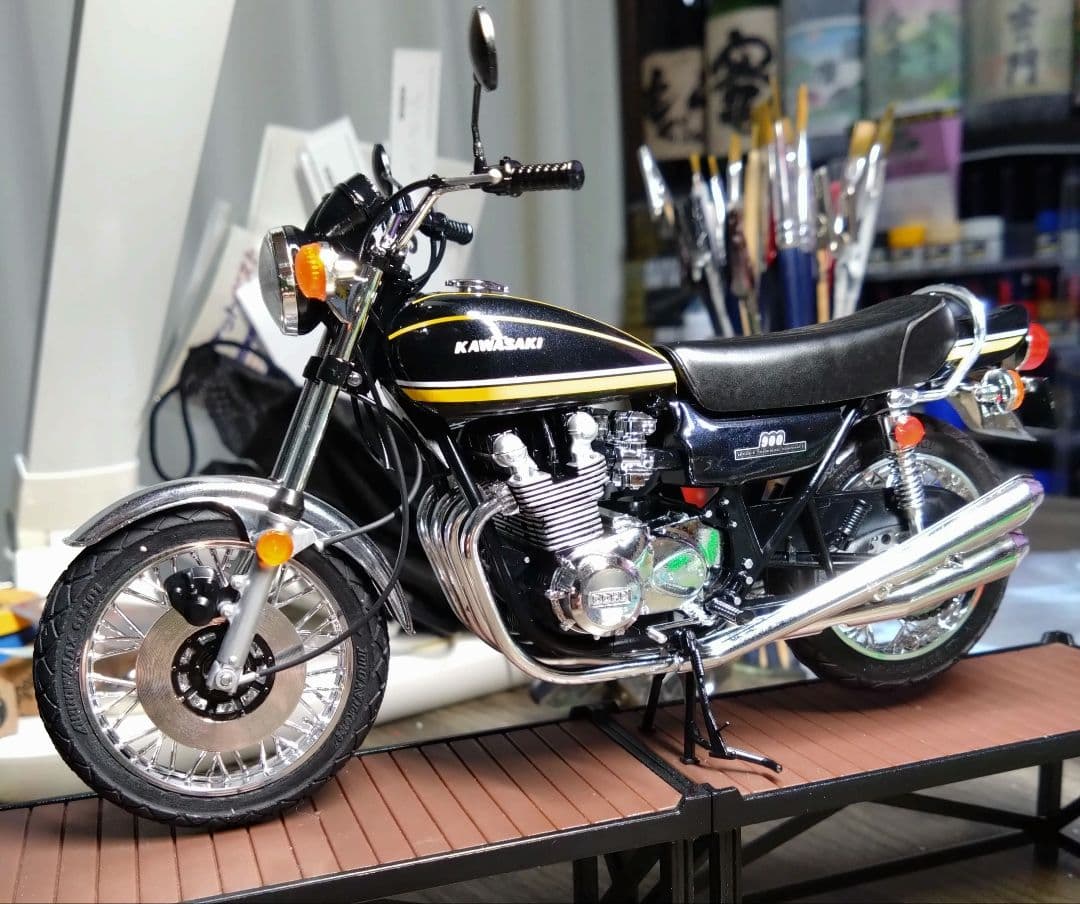 アオシマ 1／12 バイク　Z1 カワサキ（Kawasaki）900 完成品