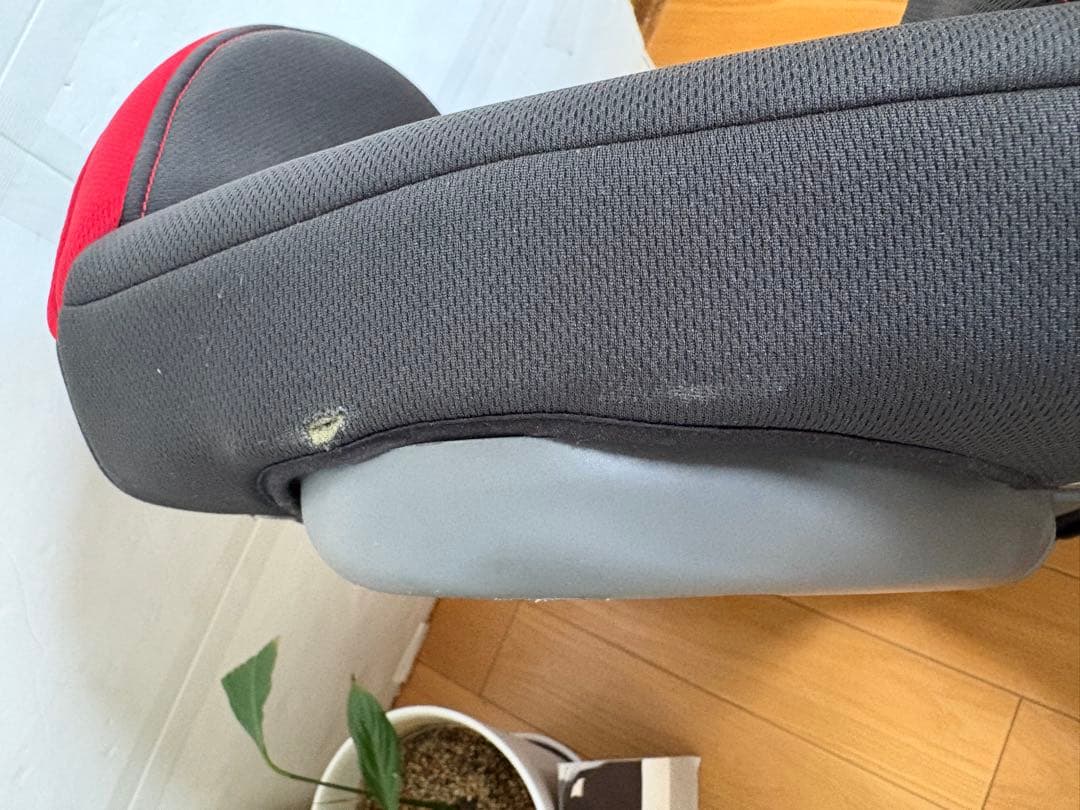 【送料無料】TAKATA　ジュニアシートISOFIX チャイルドシート　取説付き