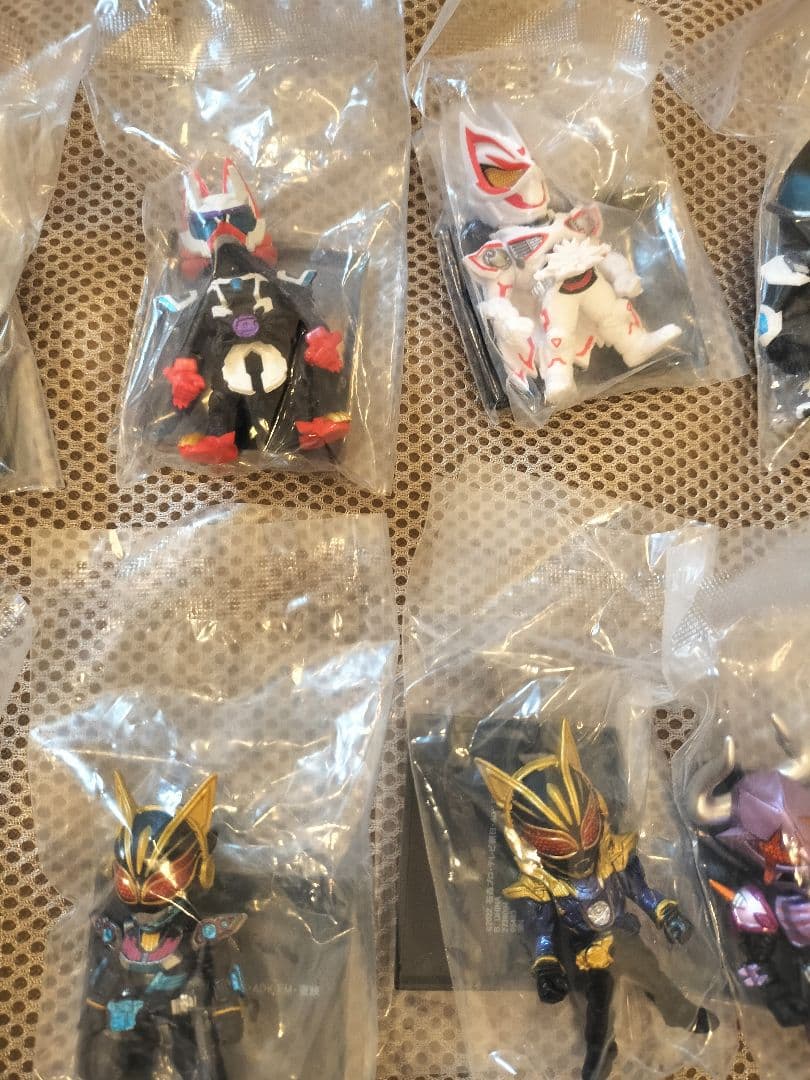 未開封】仮面ライダーコンバージ ゼロワン セイバー ギーツ 40体セット