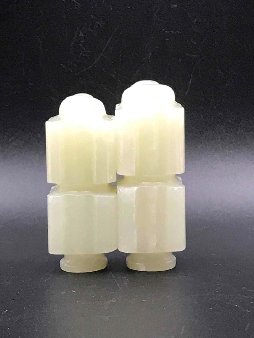 明時代 和田青玉 和田玉彫り 「地方」型玉佩一対 純和田玉 稀品(