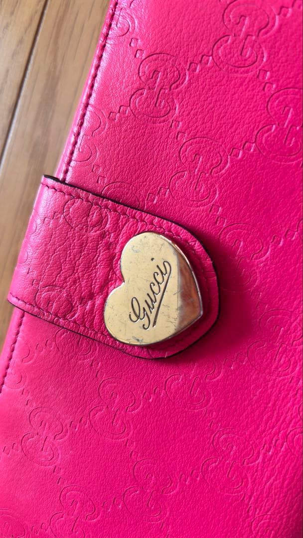 Gucci 二つ折り財布 ピンク