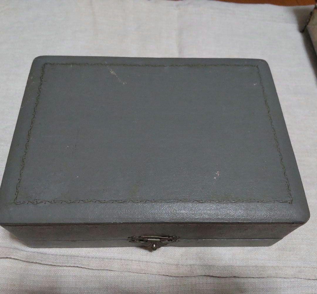 SILVER 銀製 煙草入 新品 宝石箱　正広刻　三越製　菊　草花図