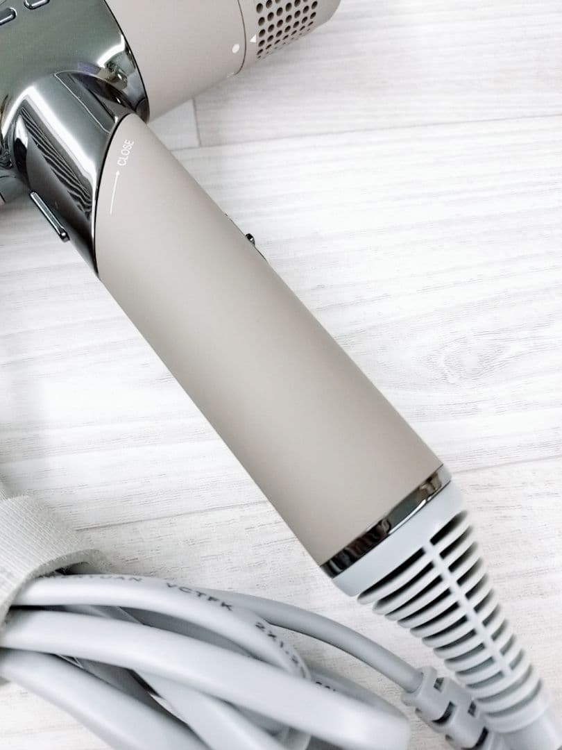 未使用に近い☺KINUJO 絹女 ドライヤー キヌジョ