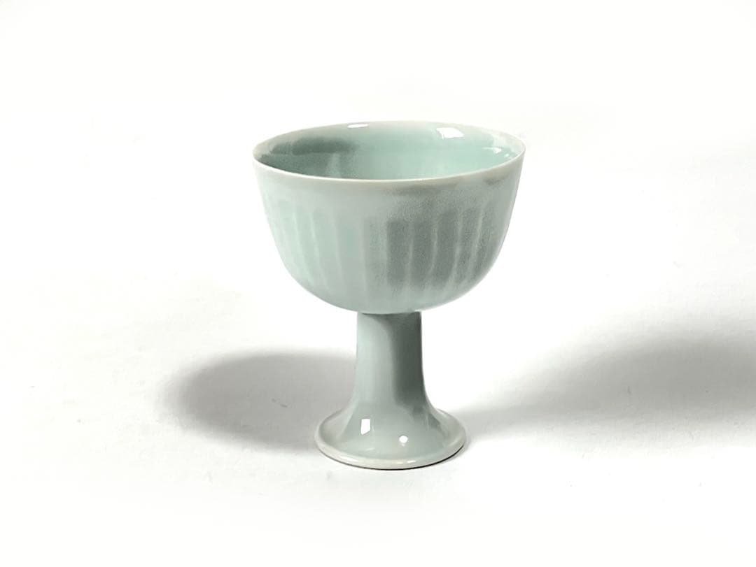 陶芸家　作家物　八木明　馬上杯　盃　杯　青白磁　鎬　箱なし 陶芸家 作家物 八木明 馬上杯 盃 杯 青白磁 鎬 箱なし 陶芸