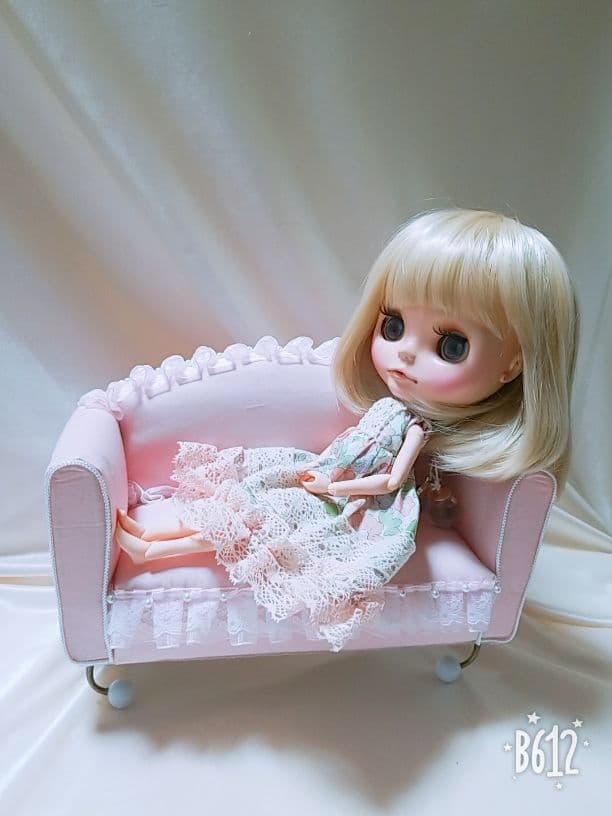 ブライス リカちゃん ドルフィー ドール用 ミニチュアソファー出品参考画像