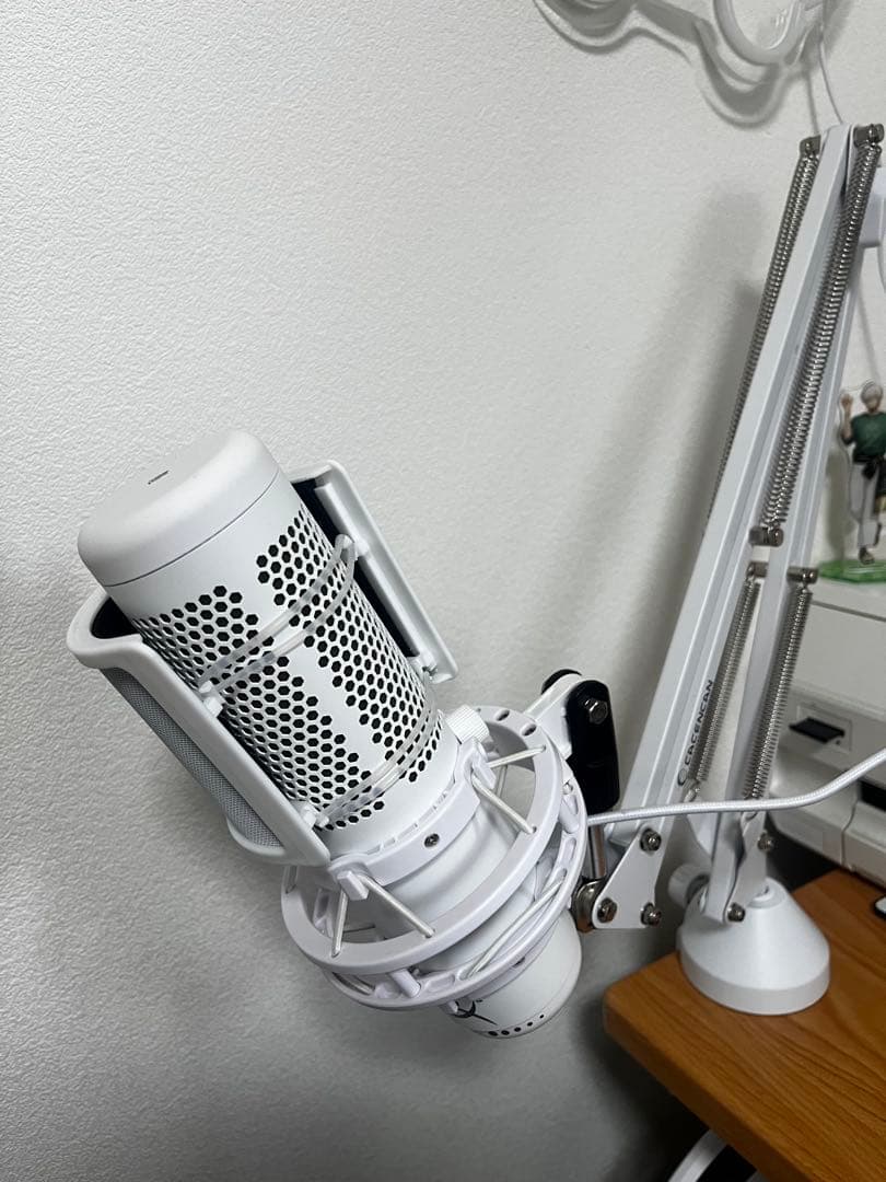 HyperX QuadCast Sスタンドアロンマイク マイクアーム
