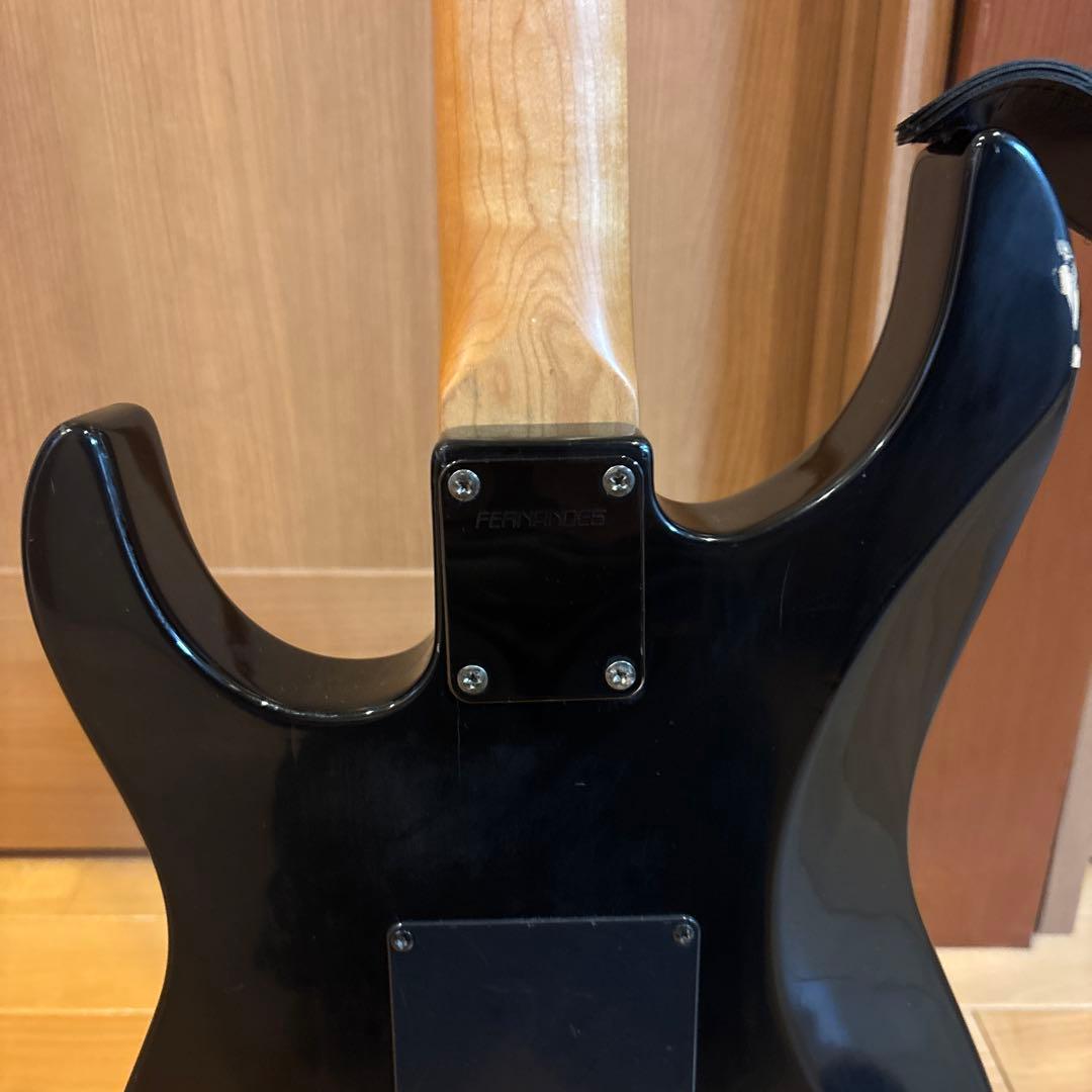 FERNANDES FSR-50 ブラックパーツ仕様 アーム・ストラップ新品弦