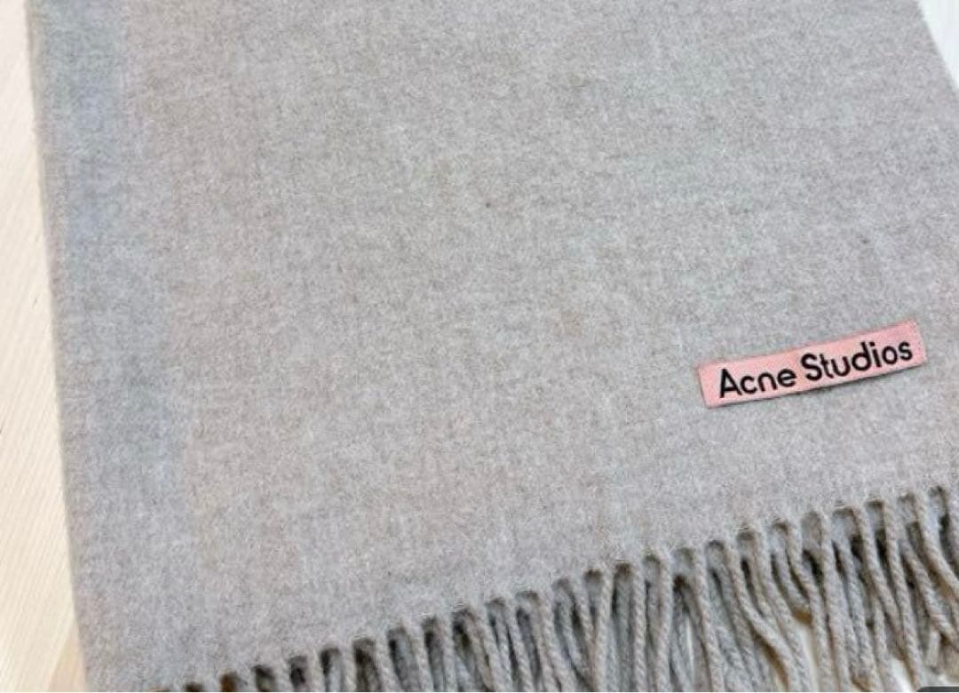 acne studious アクネストゥディオズ マフラー オートミール - メルカリ