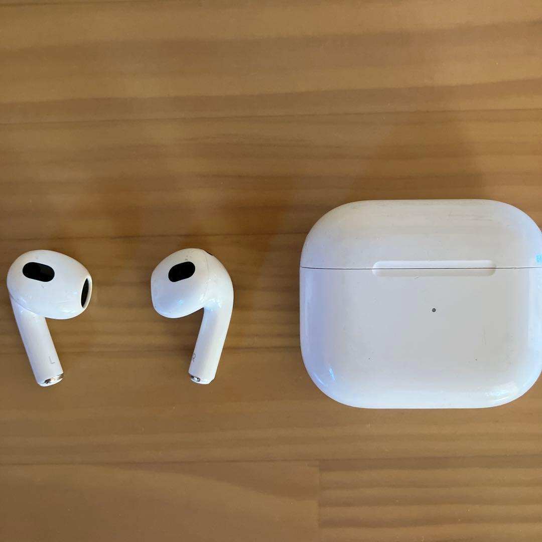 AirPods本体 ホワイト 使用感あり 買う