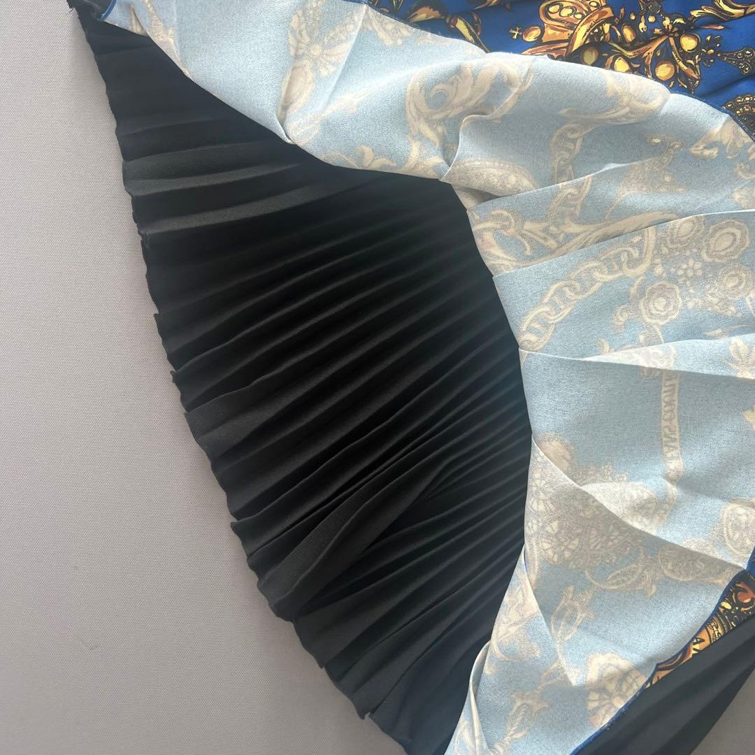 【新品】VERSACE ヴェルサーチ スカート　プリーツ