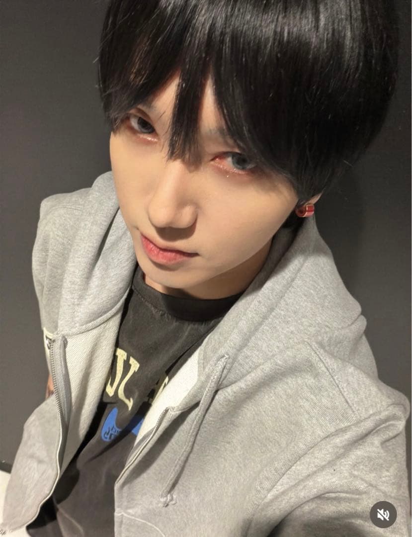 マウスラビット　パーカー　グレー　イェソン　韓国　YESTHEDAY