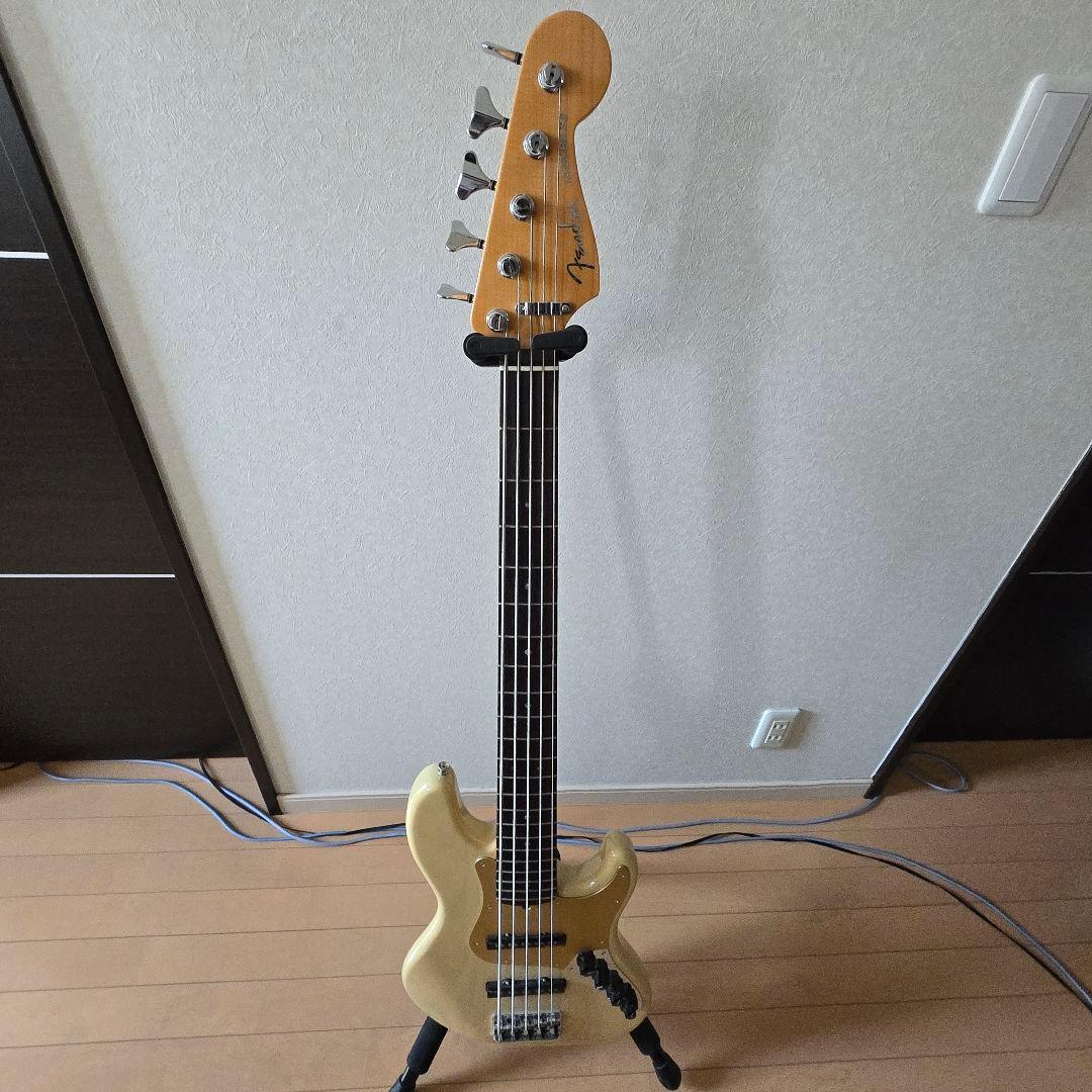 Deluxe Jazz Bass® V, Kazuki Arai Edition Fender Made in Japan Deluxe Jazz Bass V Kazuki Arai Edition