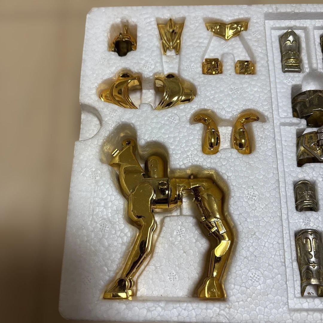 聖闘士星矢アリエスクロス フィギュア バンダイ