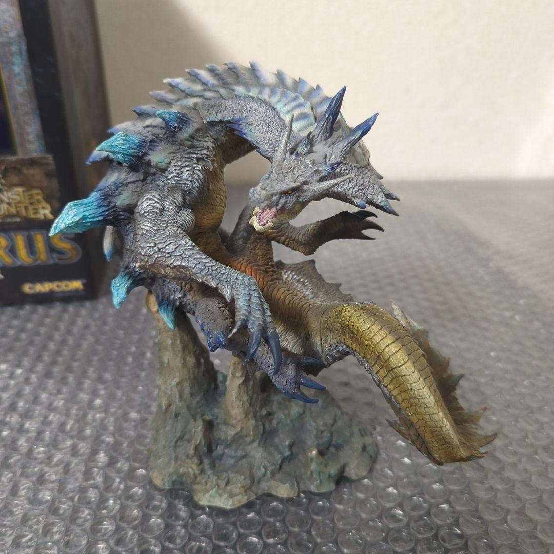 【希少】白海竜 ラギアクルス 亜種　クリエイターズモデル モンハン フィギュア
