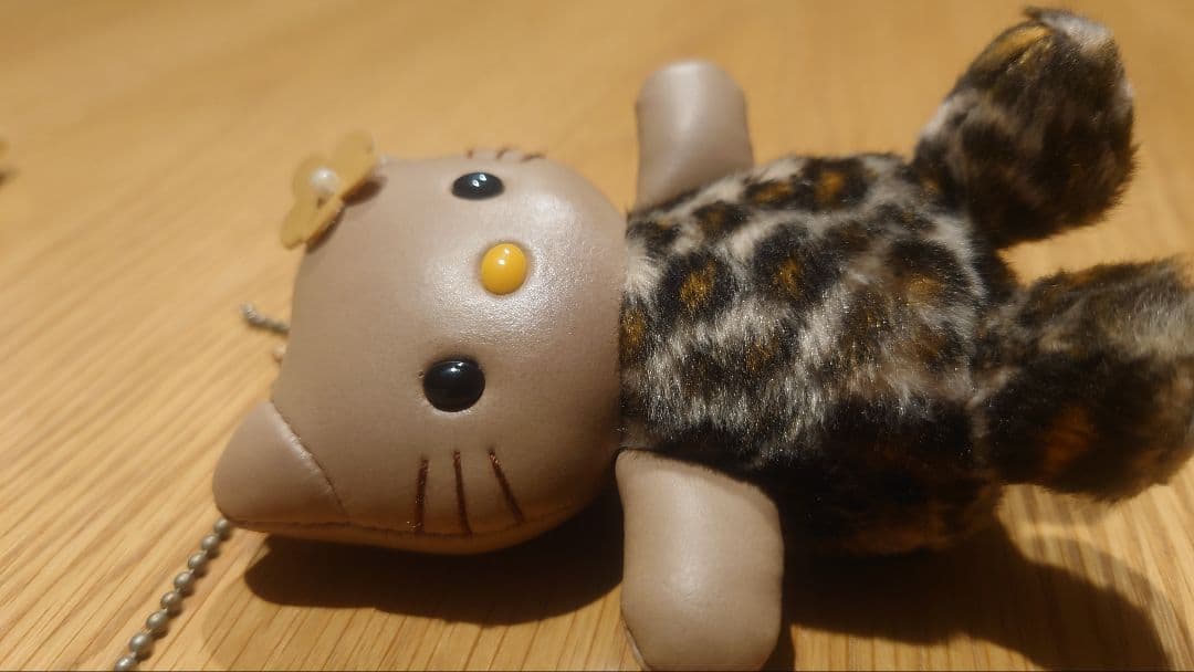 ハローキティ ヒョウ柄マスコット 2個セット