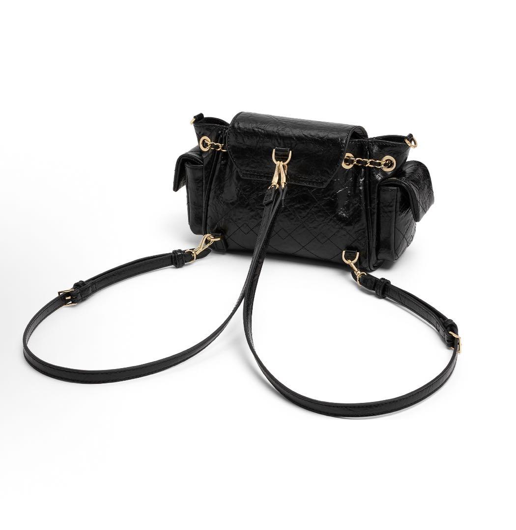 未開封CHARLES&KEITH Duoドゥオツーウェイフロントフラップバック