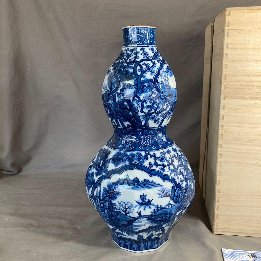 【源右衛門】古伊万里の伝統　名窯　舘林源右衛門作　祥瑞手松竹梅間取山水文　花瓶 源右衛門】古伊万里の伝統 名窯 舘林源右衛門作 染錦古伊万里間取亀甲