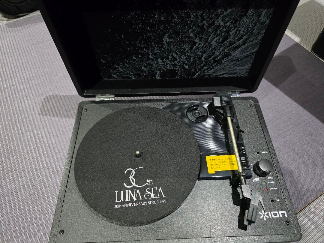 c*s様 LUNA SEA 30th ポータブルスーツケースターンテーブル - メルカリ