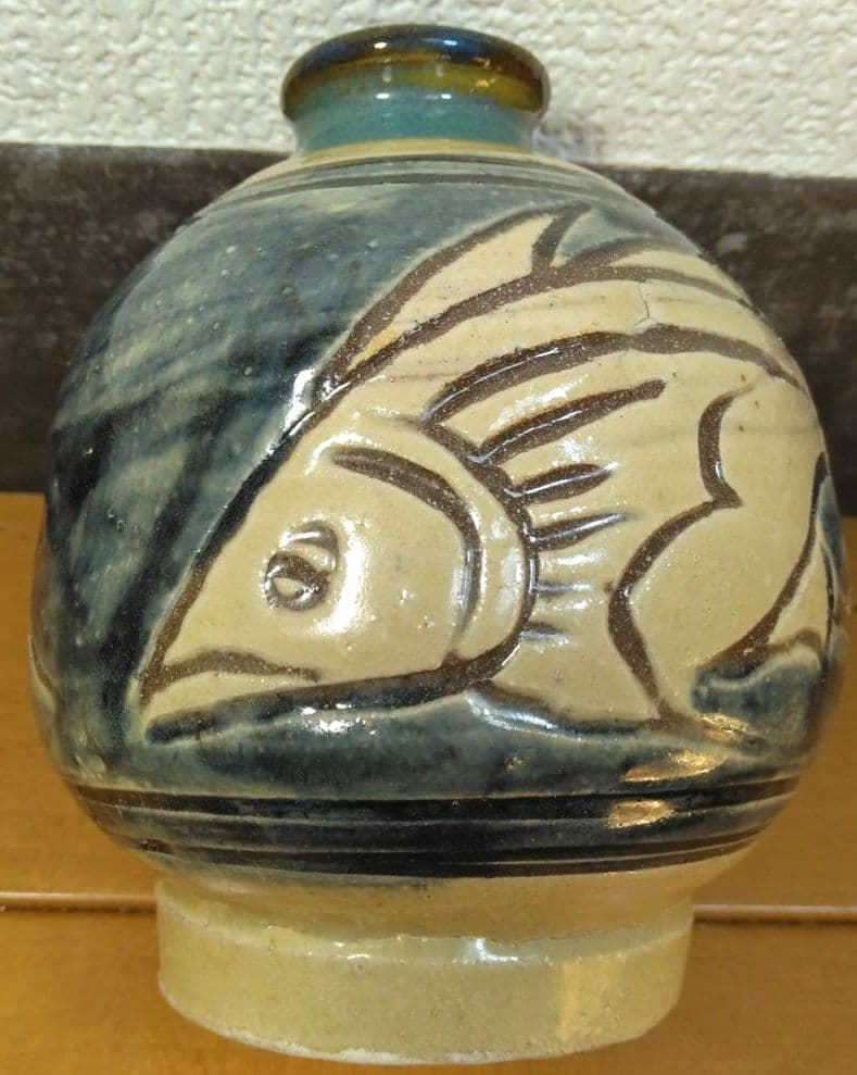 人間国宝 金城次郎 徳利 栞 共箱(本人書付) 美品 笑魚,魚紋