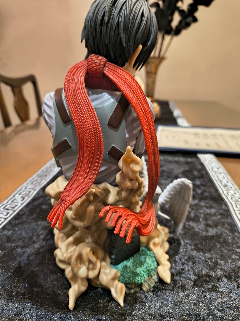 進撃の巨人　ミカサ&エレン　フィギュア　Season3