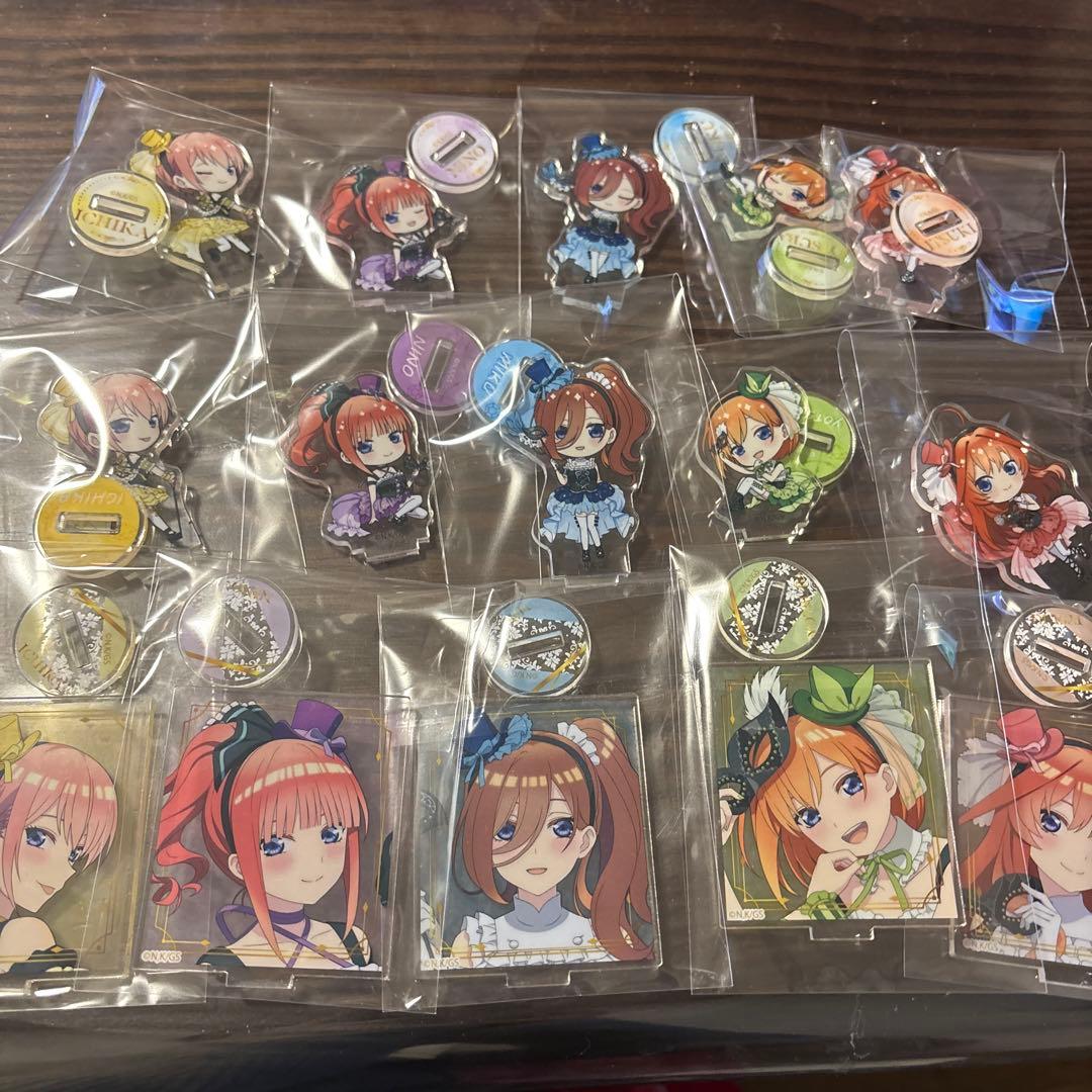 傷あり】五等分の花嫁 缶バッジくじ アクリルスタンドセット【匿名配送