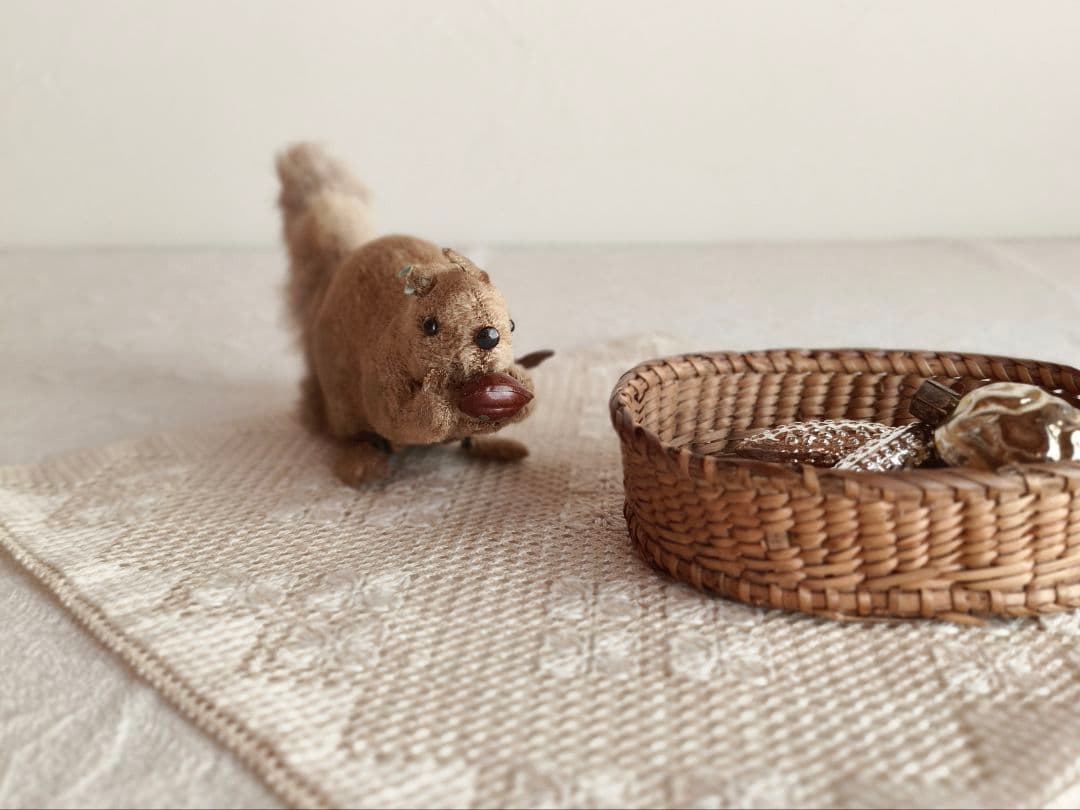 【まーちゃんさま】vintage squirrel ❀ ゼンマイ仕掛けのリスさん