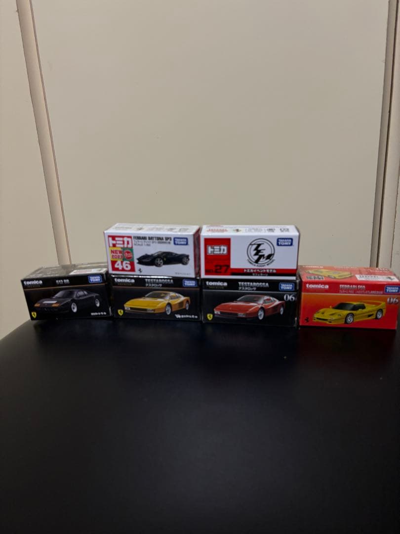 新品未使用】トミカ 歴代フェラーリ 34台+フェラーリセット8台