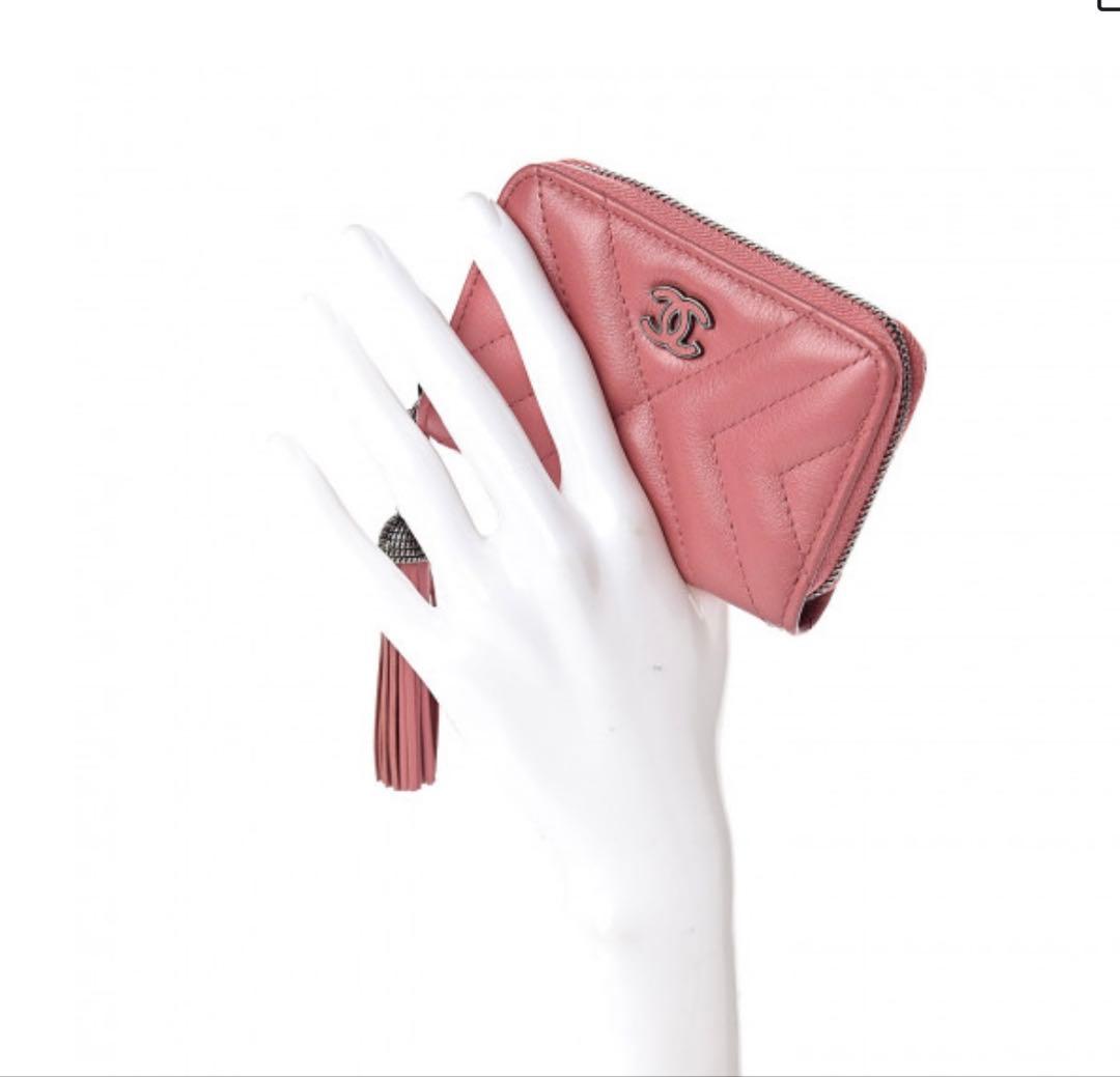 CHANEL シャネルカーフスキン キルティングタッセル ジップウォレット
