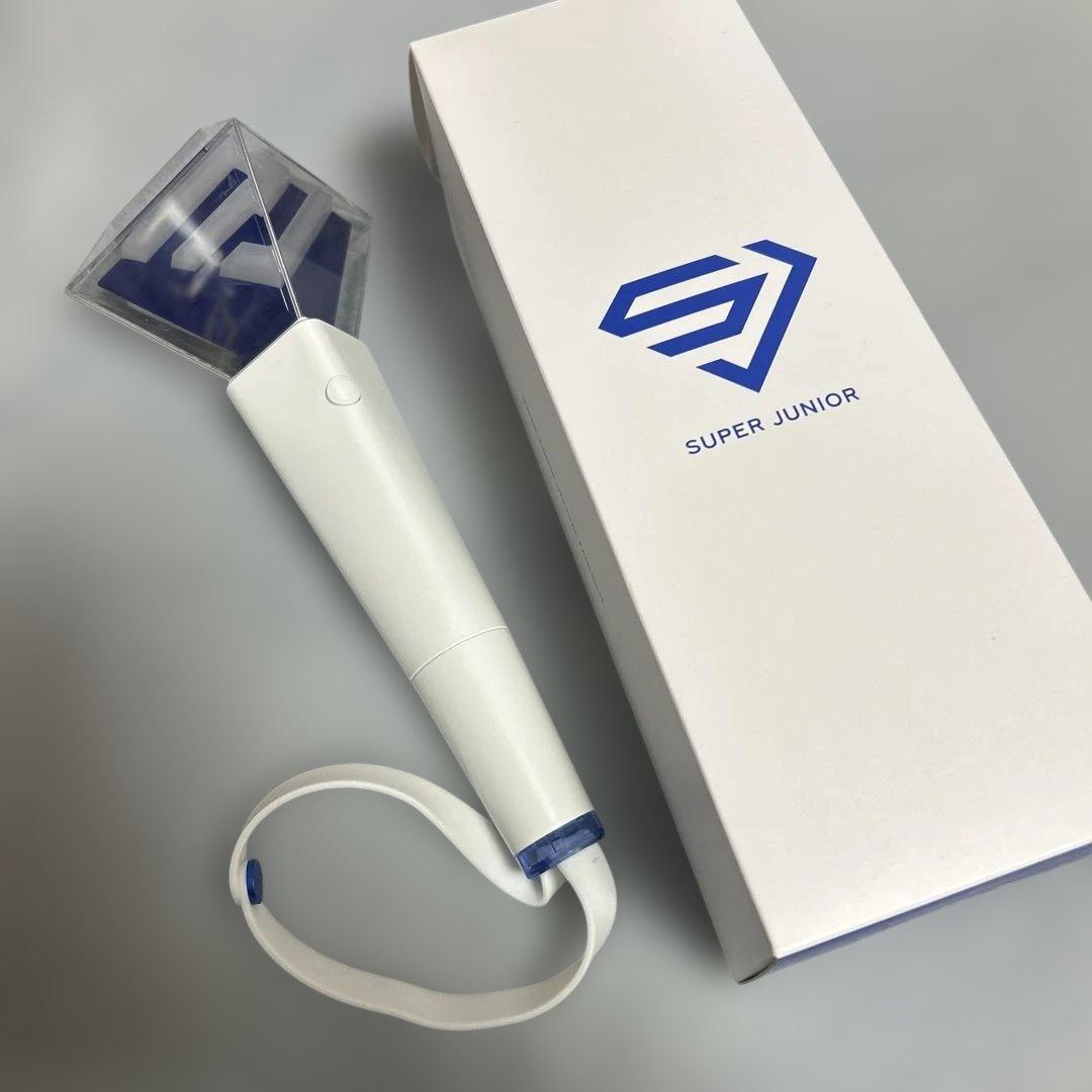 SUPERJUNIOR ペンライト ver1 ver2 2本まとめ売り - メルカリ