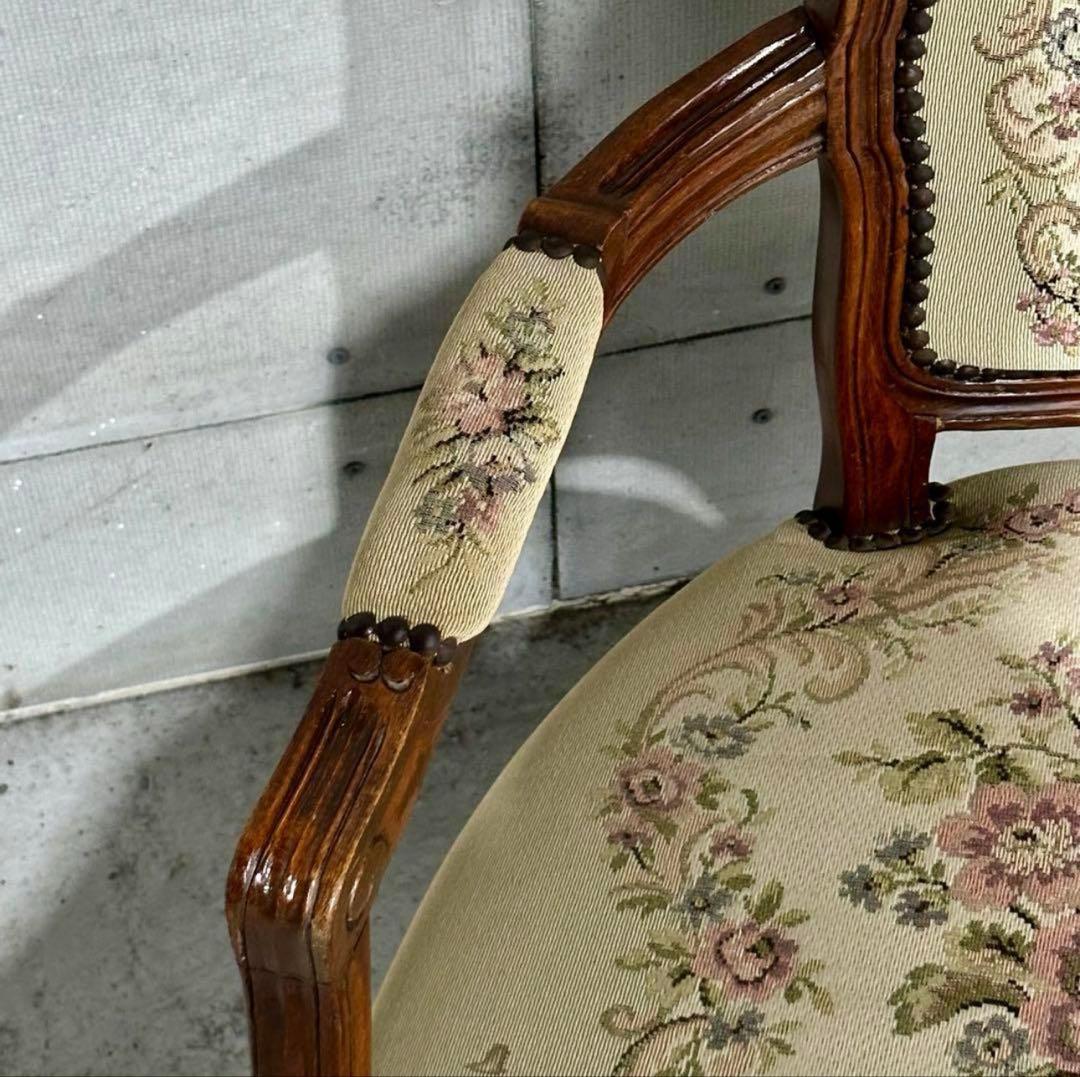 ✦王室気分✦ ロココ調アンティーク 輸入家具 アームチェア サロン