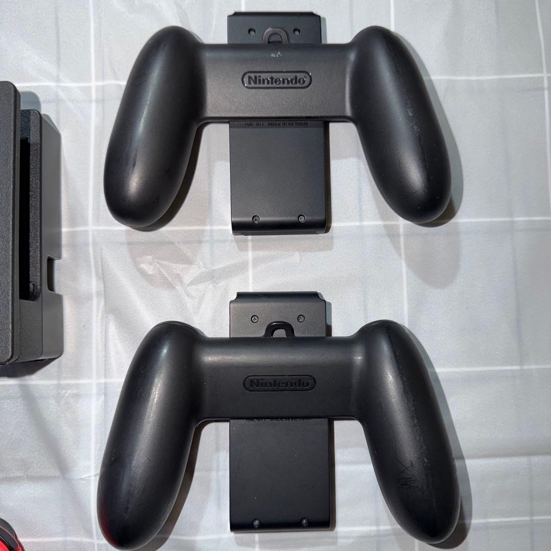 Nintendo Switch グレー/赤 ジョイコン付き　充電器無し