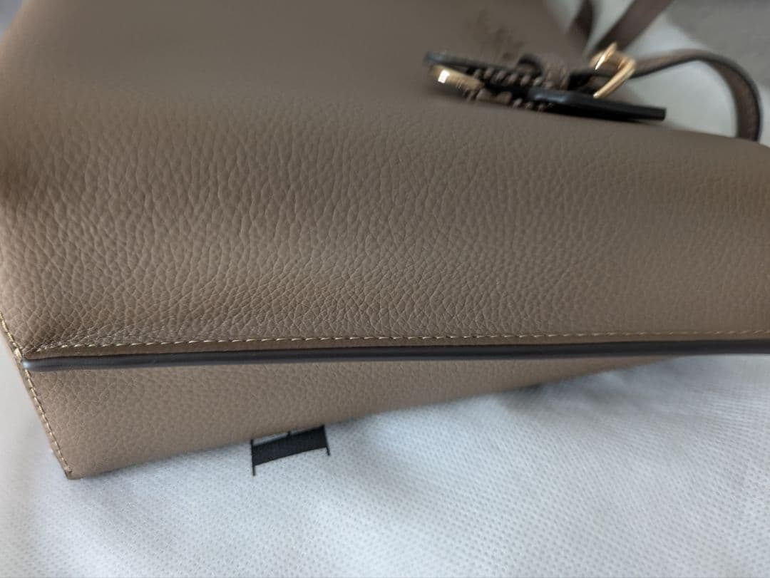 COACH ハンドバッグ、ショルダーバック　モリートート25 未使用