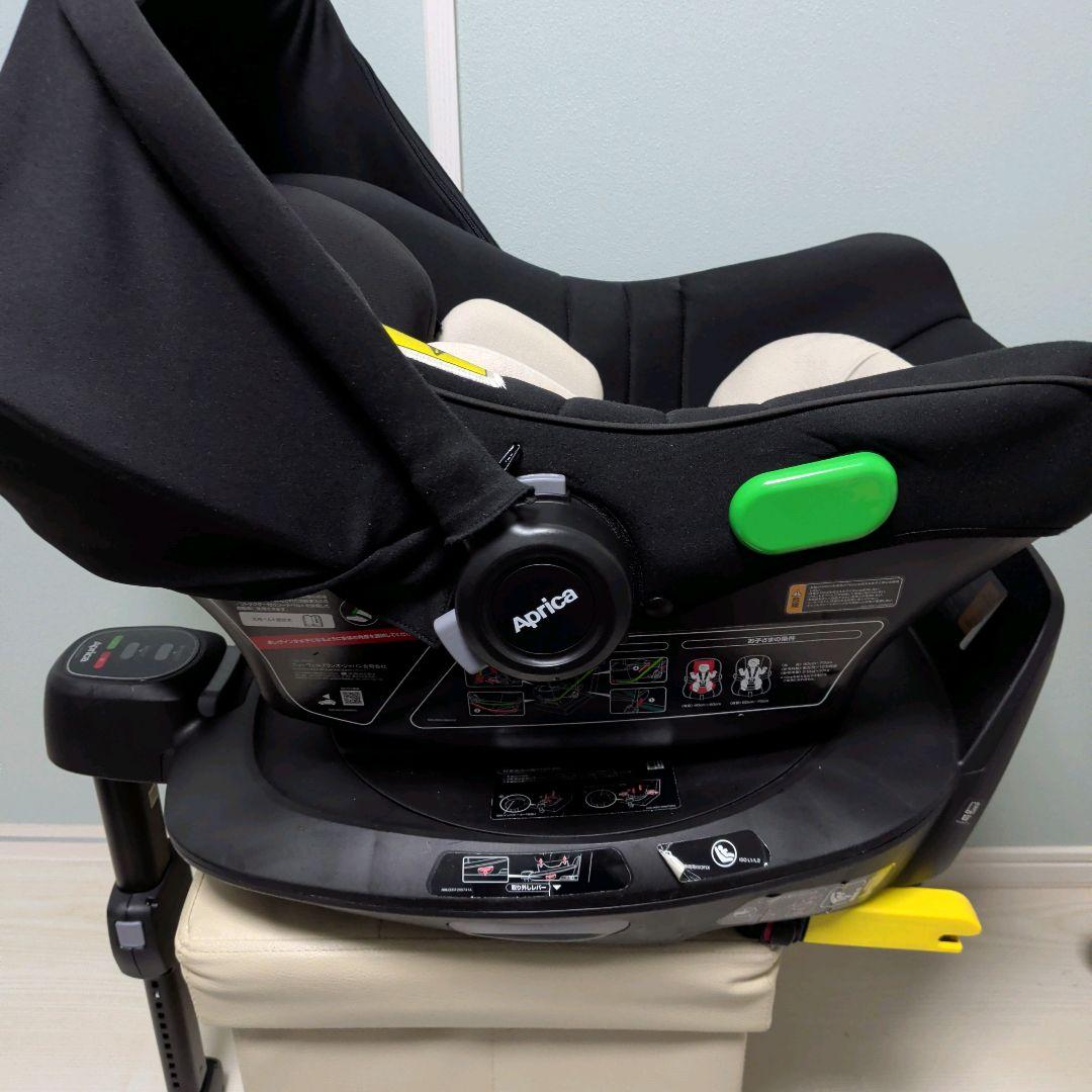 【美品】アップリカ　エアキャリー　トラベルシステムベースセット