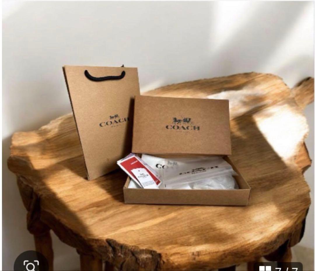 【新品】COACH ✨二つ折り財布ビルフォールド ウォレット新品