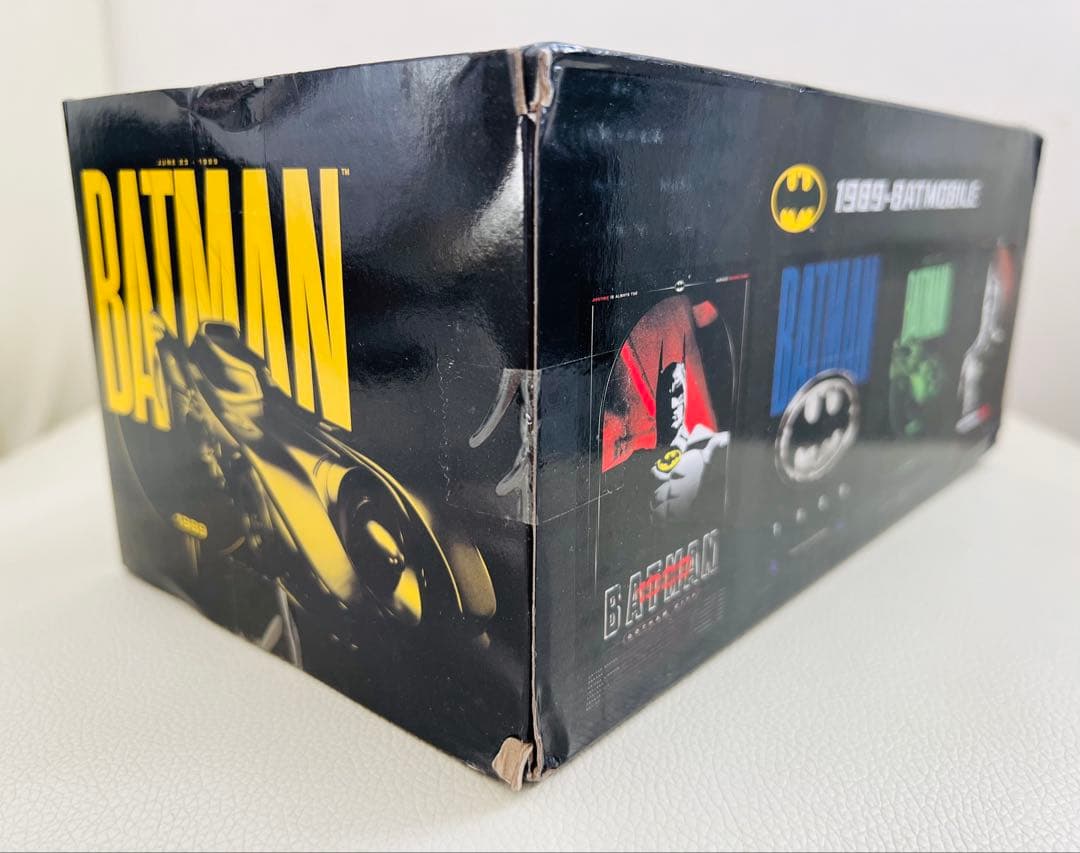 1:24 1989年映画版合金製バットモービル（新品.組立不要）