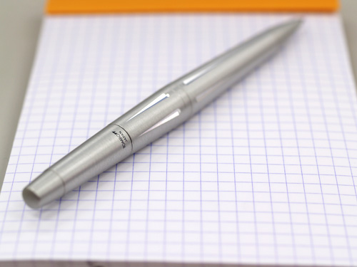 トンボ ズーム2000 サラサが入ってます。 TOMBOW ZOOM2000 - sutero choice